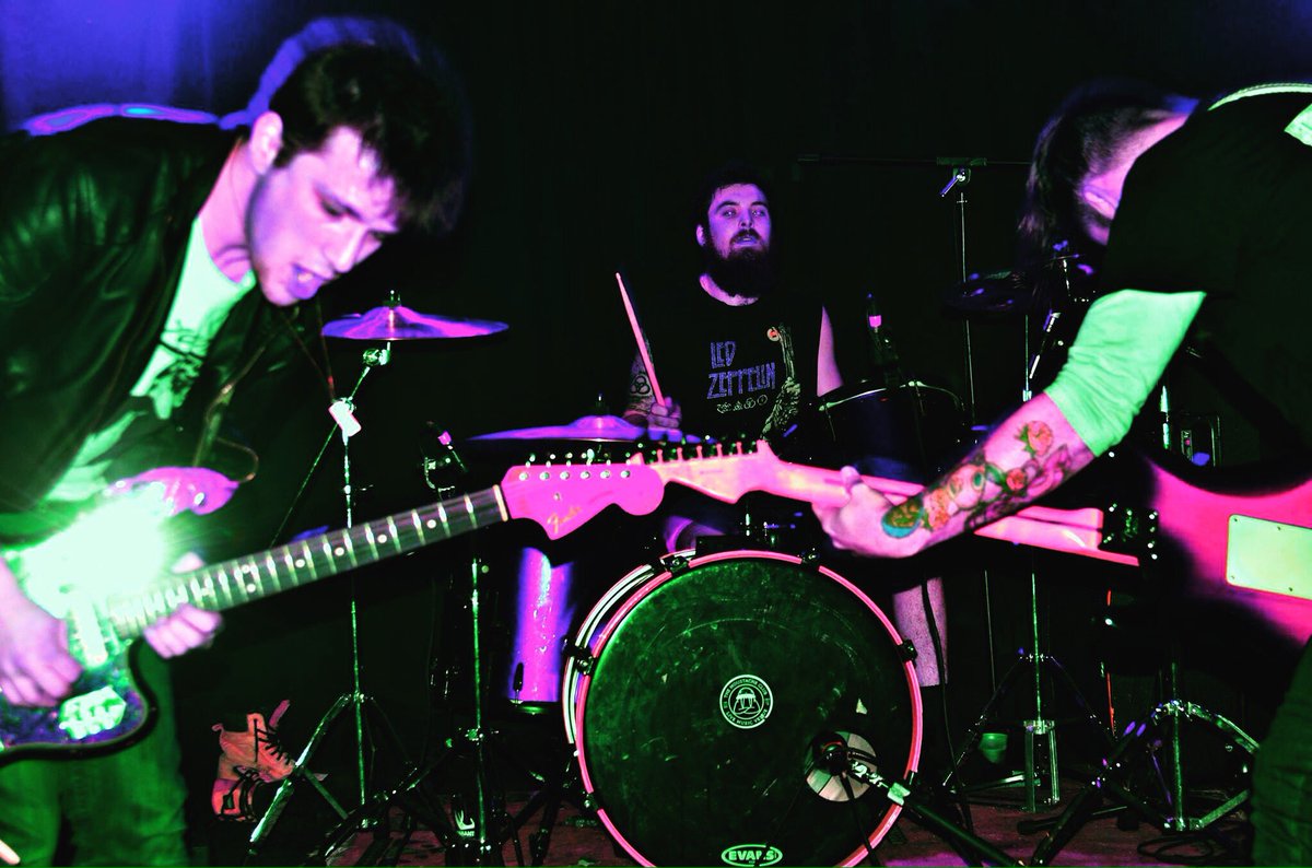 This Friday TJ+LB+LJ at <a href="/manantler/">AntlerMan</a> whaaaaaa!? <a href="/liljuniorband/">LITTLE JUNIOR</a> #craftbeer #manantler #brewsandtunes #WWTJD