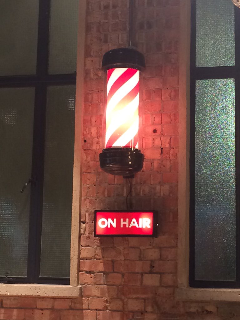 darren_scott's tweet photo. Great to visit @Teds_Grooming new London store today #TedOnTheStrand https://t.co/jxjmW8ByA5