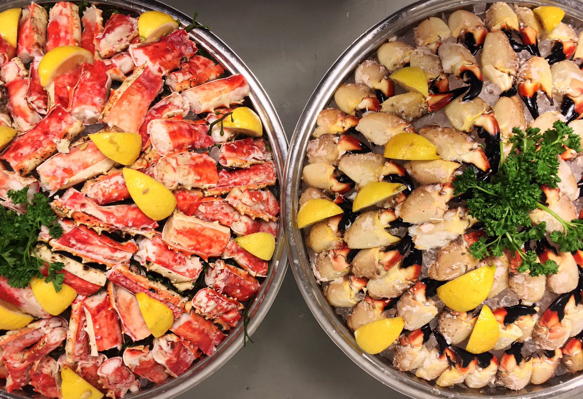 Joes_DC's tweet photo. King vs. Stone- what's your favorite? #NationalCrabDay #LettuceEats https://t.co/XEUiYfeZjn