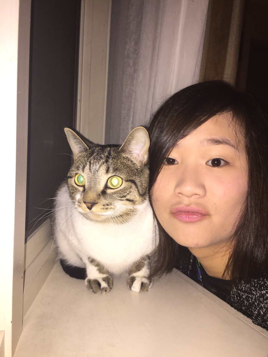 Chu1Lin's tweet image. Hangout with my cutie!