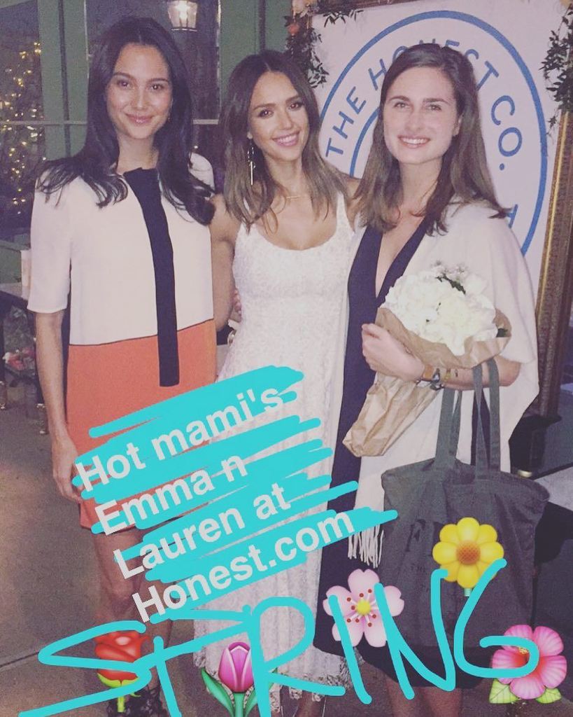 #instagram #jessicaalba Thank you @emmahemingwillis n @laurenblauren 4 coming out to #honestlovesparis @honest #spr…