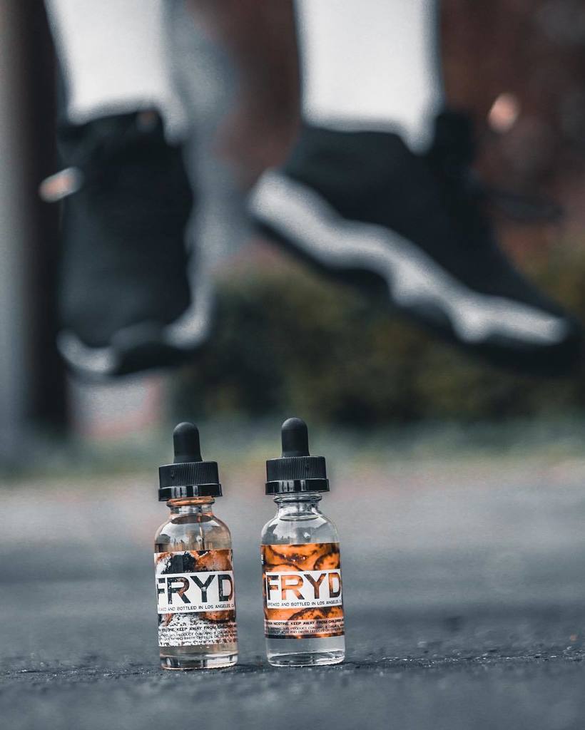 VapeDemand's tweet photo. Come in and #GETFRYD! Now available, a Deep Fried Oreo and a Deep Fried Banana E-Liquid. 🔑… https://t.co/jcmetoVaxp https://t.co/sY4TGmBlGT