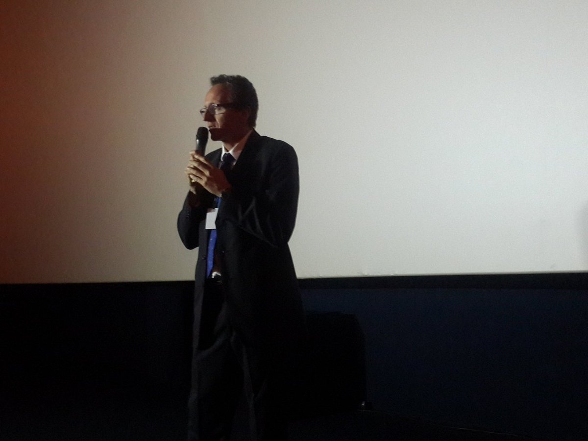 ifficsantiago's tweet photo. Cyril Anis, director de la Alianza Francesa, expresa su alegría por este #IFFiC2016. https://t.co/MGmnbX7Edp