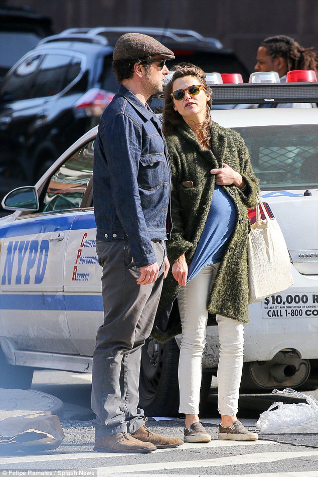 Keri Russell flashes her large baby bump out in NYC with boyfriend