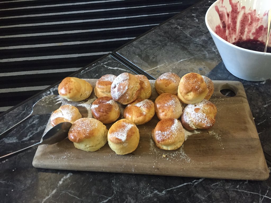 Andrew_SykesRSM's tweet photo. Hotel Realm wins for best scones at a seminar, ever! #rsmfps #RSM_AU #hotelrealm https://t.co/mZjr1kLLwp
