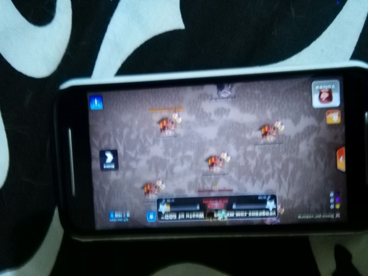 vergeros_com_mx's tweet photo. Gracias a @supercellgames por este emparejamiento. Nosotros:(5/3/7) vs WoG(8/4/3).valdrá la pena atacar? 😾👎 https://t.co/RRqlm8aa5t