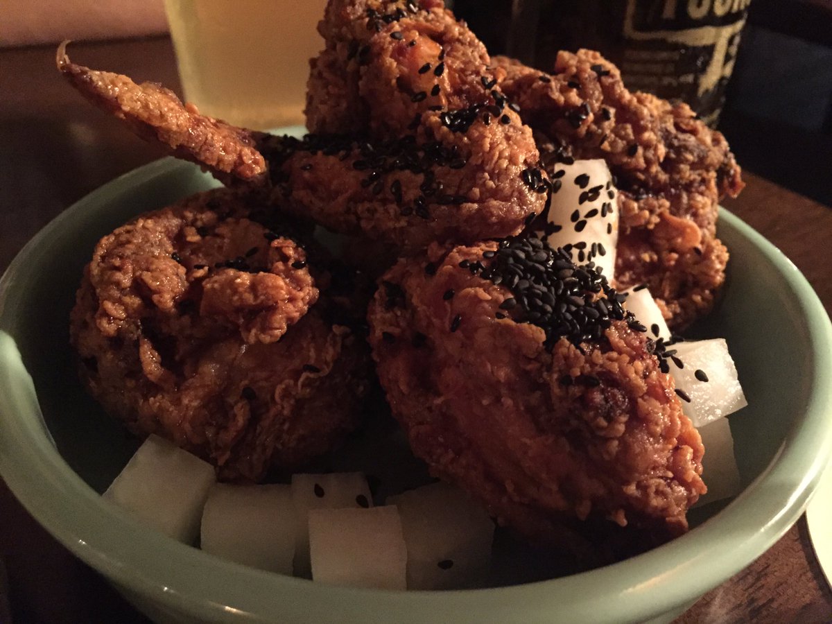 WenleiMa's tweet photo. Had some of best fried chicken of my life at @MoonParkRedfern. Yeah, it was that good. https://t.co/iyWqImZFM9