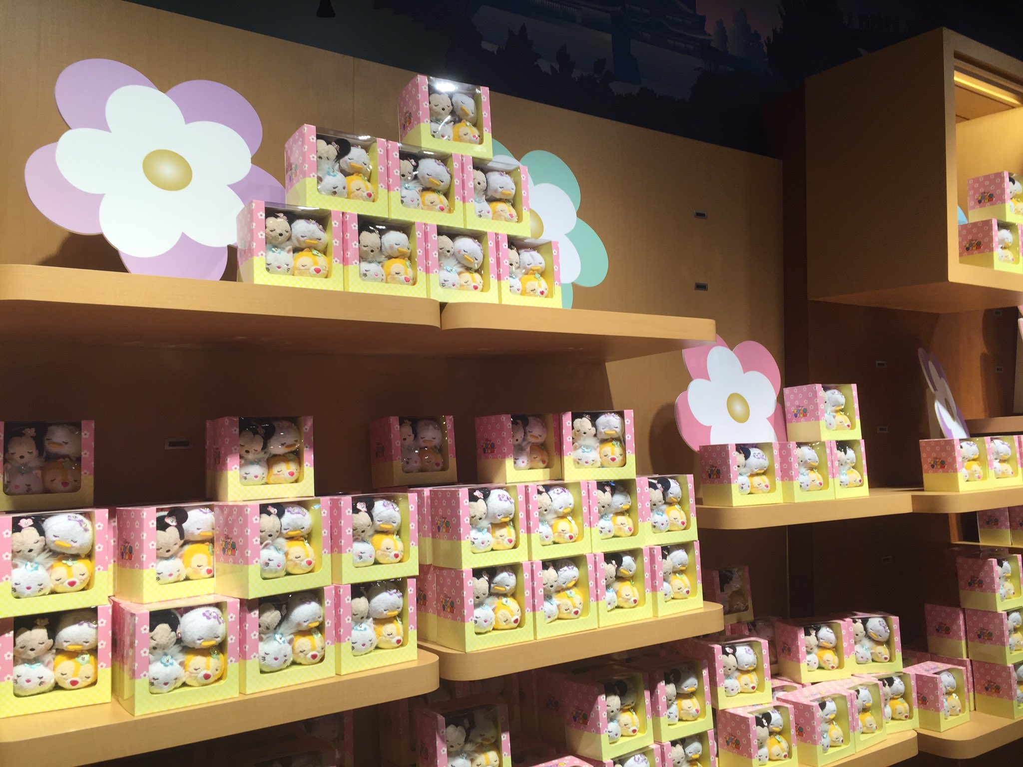 あますぁん ディズニーストア京都四条河原町店グランドオープンおめでとうございます Disneystore Disney Waltdisneyjapan ディズニーストア 京都四条河原町店 T Co Otbwwm4lto Twitter