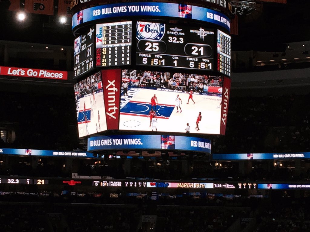 DarylMcCallion's tweet photo. 76ers game with RedBullDave and the boys. https://t.co/zitQNxXc21