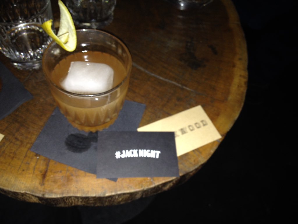 CarineChenaux's tweet photo. Merci, MERCI #RaimundoBriones @beckettbar @lockwood_paris
#lisole #pigalle
@Mafaldadesbois
💜💜💜 #JackNight !!! https://t.co/EjxUFIrOno