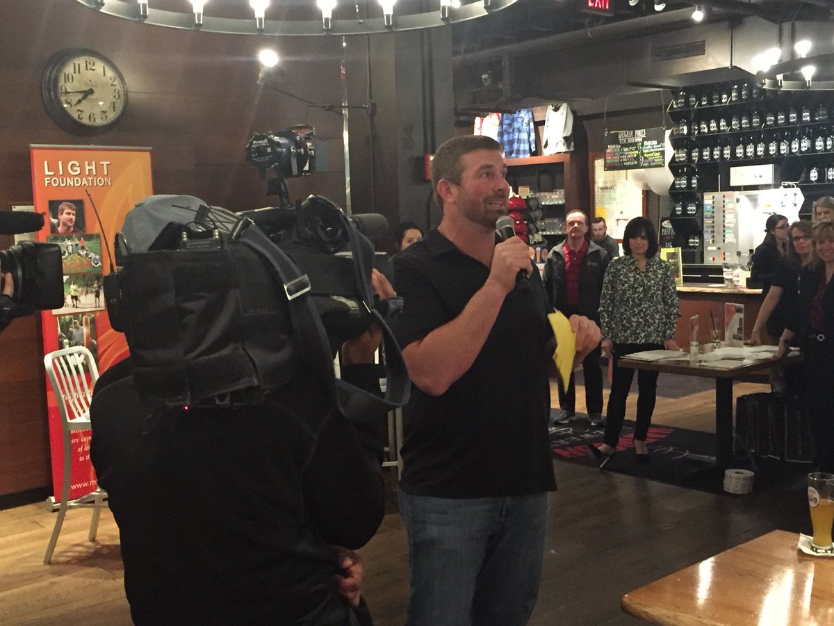 TomLeyden's tweet photo. Matt Light addressing his guests at the Speed of Light event at @harpoonbrewery - #LFSpeedofLight https://t.co/siYvhKfX8b