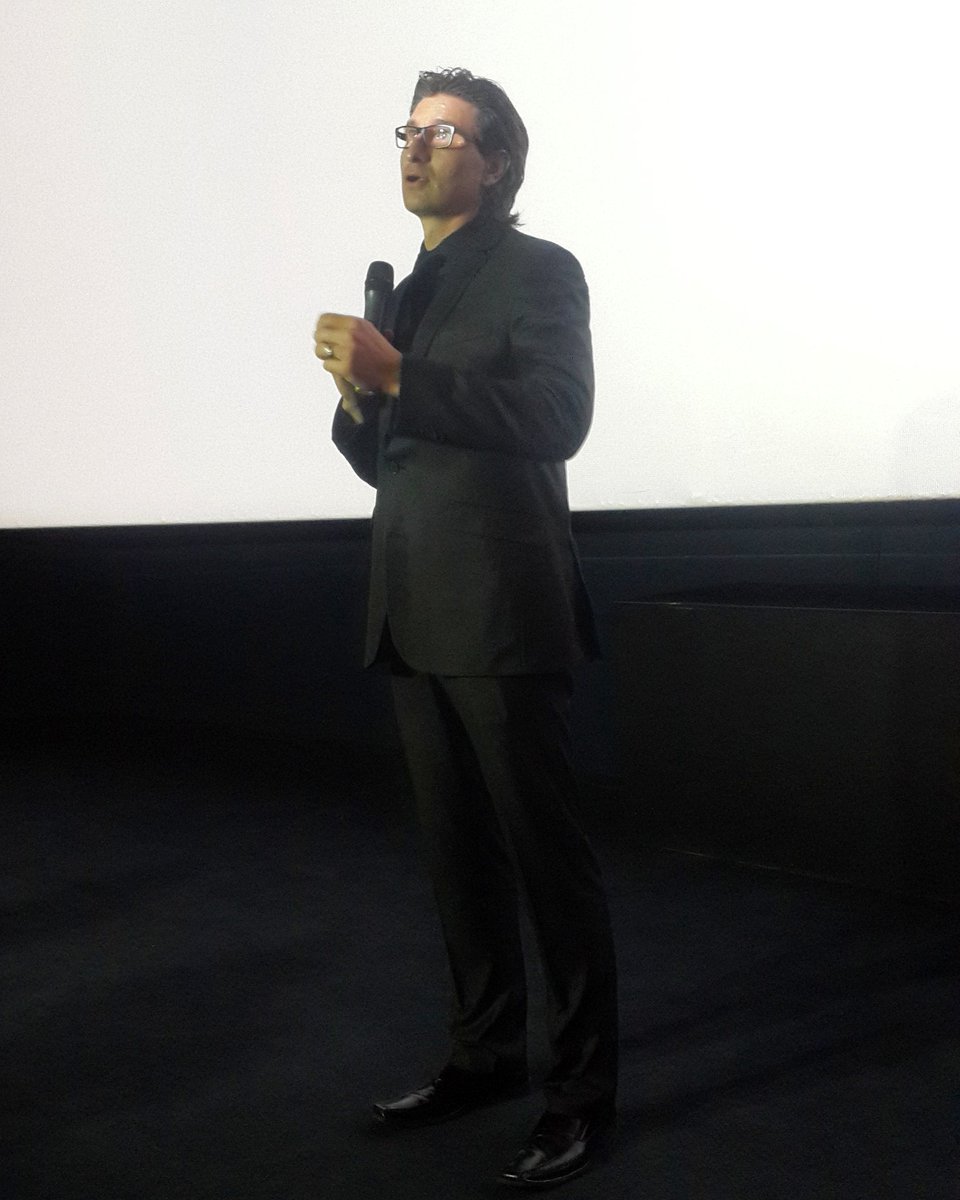 ifficsantiago's tweet photo. "Hablen con sus niños y díganles que este crimen es real" dijo Jaco Boyeens director de "8 días". #IFFiC2016 https://t.co/YM4gT7wK8E