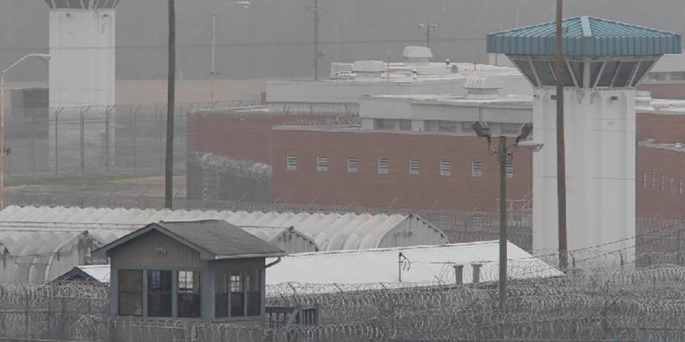 LocksmithUnited's tweet photo. How Secure are American Prisons? https://t.co/JCFDILkJ6x #PrisonLocks #PrisonSecurity https://t.co/HEjiYV7eoU