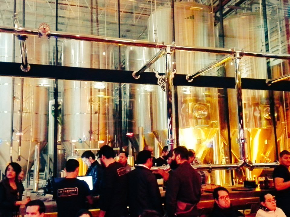 En la Taberna Minerva para la presentación de <a href="/StoneBrewingCo/">Stone Brewing</a> en <a href="/CervezaMinerva/">Cerveza Minerva</a>.