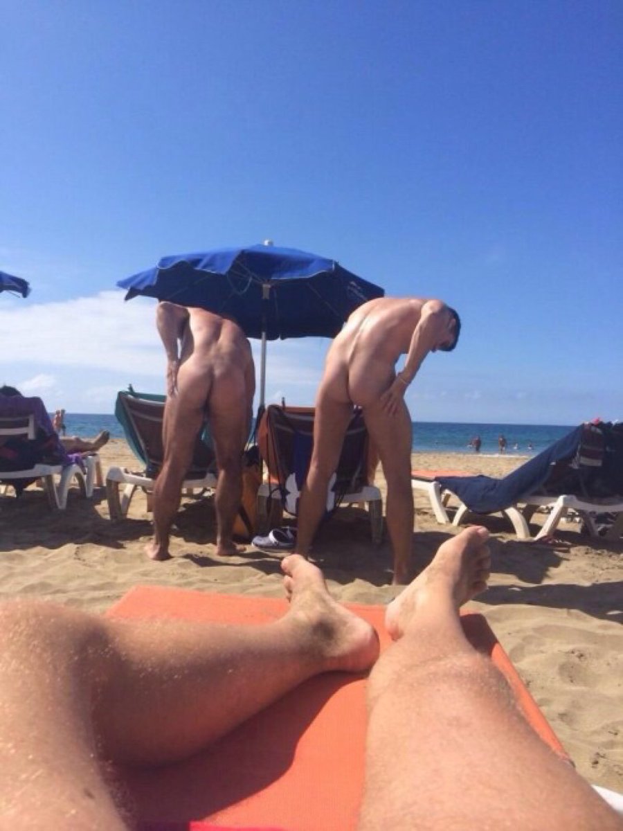 JCBFan69's tweet photo. Being Surrounded by Nothing but Naked Men, Their Swingin’ Dicks and #BareAsses is The Reason Why I Love Nude Beaches https://t.co/nfriytqAj3