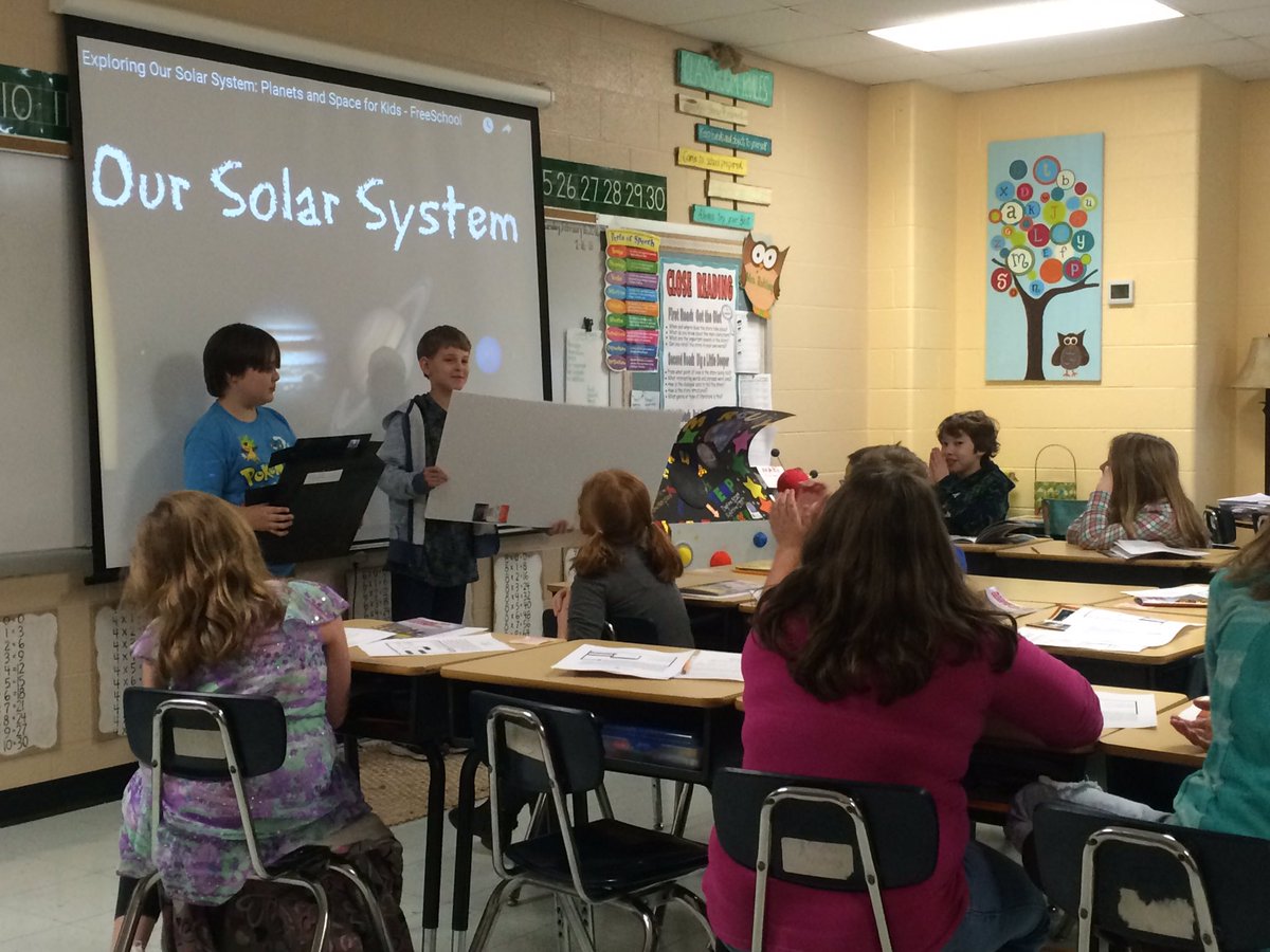 RohlingShellee's tweet image. NPS 3rd Grade Is Out Of This World! #solarsystemprojects #lcsspride #npspride @npstigers
