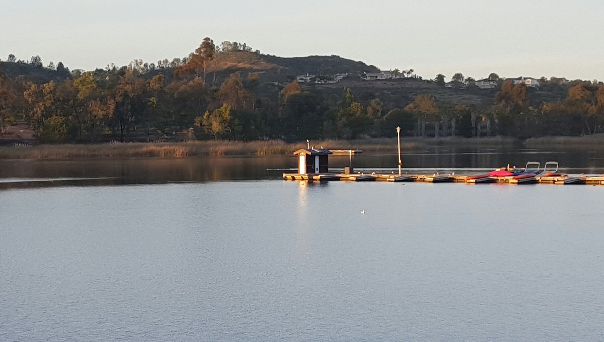 ceckenrodt's tweet photo. Post-work run around the lake. #lovinit #sdrunning https://t.co/ZgapvFFa8H