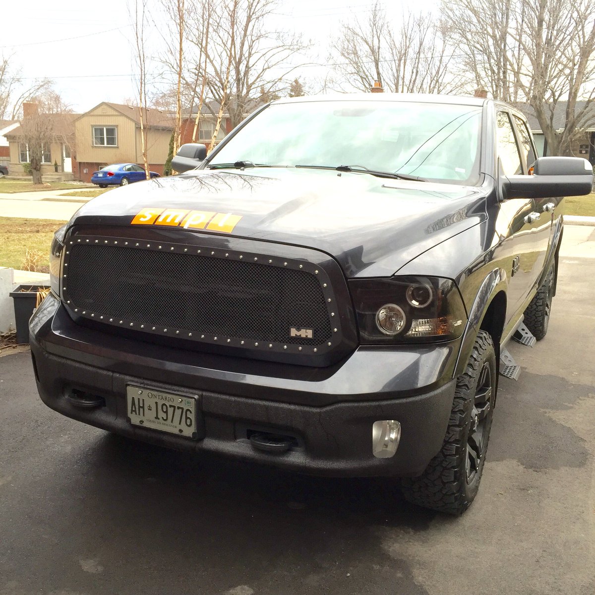 SMPL's dodge got a mini facelift - new grill and lights #dodgeram #ram1500 #vipmotoz