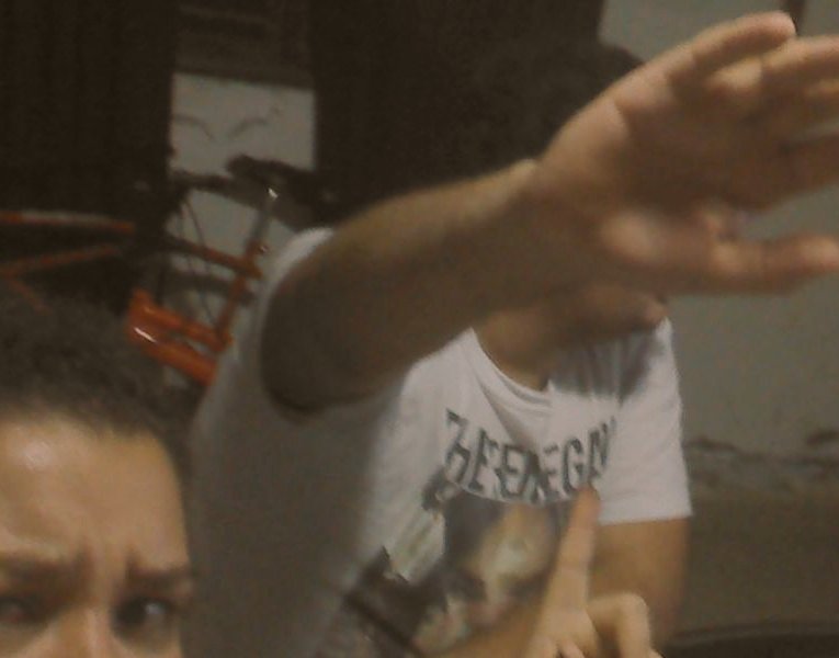 Extrañas a tu hermana, te venís a mitad de semana y vos tipo... 
<a href="/TomiAguero7/">Tømás</a>