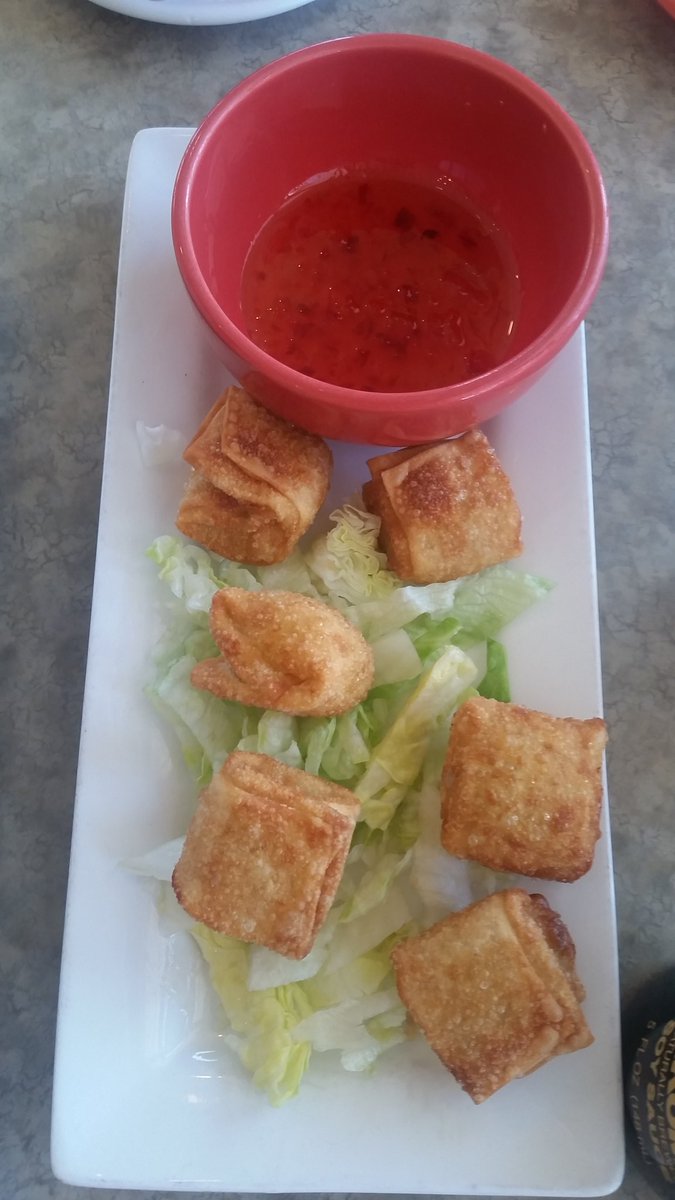 VeggieLoves's tweet photo. Delicious veggie eats @ Chinn Chinn, blue cheese bites &amp; egg drop soup..always leave w/ happy belly @DiscoverKzoo https://t.co/P59g8NGJpJ