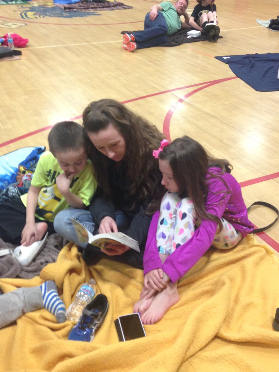 MrsCarlson_45's tweet photo. At the School Read-In! #AddamsLearners #MarchIsReadingMonth @Jyouanes_ADDAMS https://t.co/C5PyVKG4OO