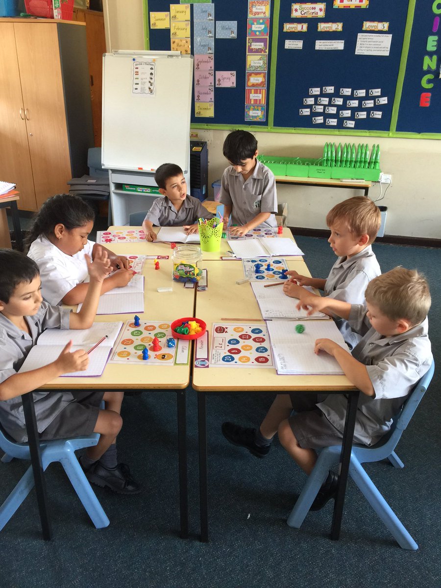 miray_ghantous's tweet image. Learning multiplication by making equal groups of #1g2016 #learningisearning @Sherwood_Grange