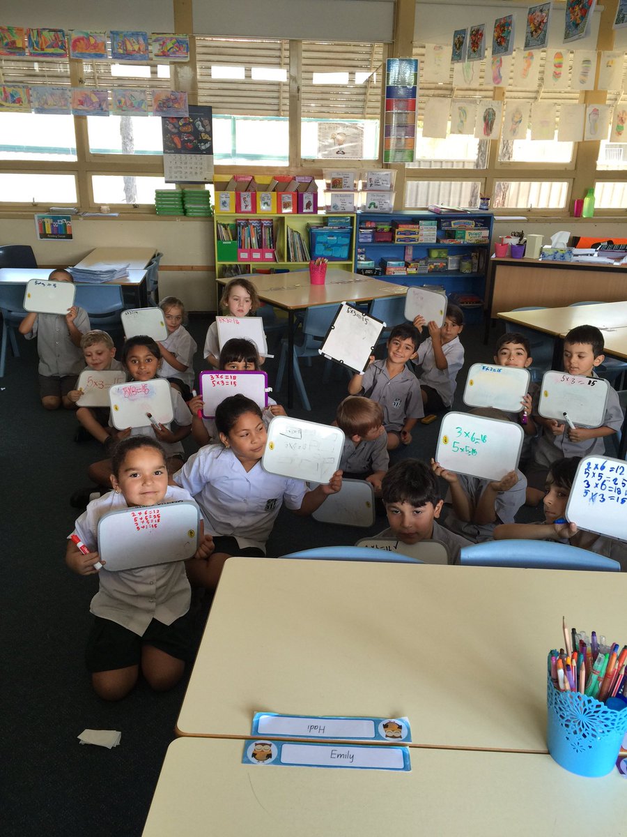 miray_ghantous's tweet image. Learning multiplication by making equal groups of #1g2016 #learningisearning @Sherwood_Grange