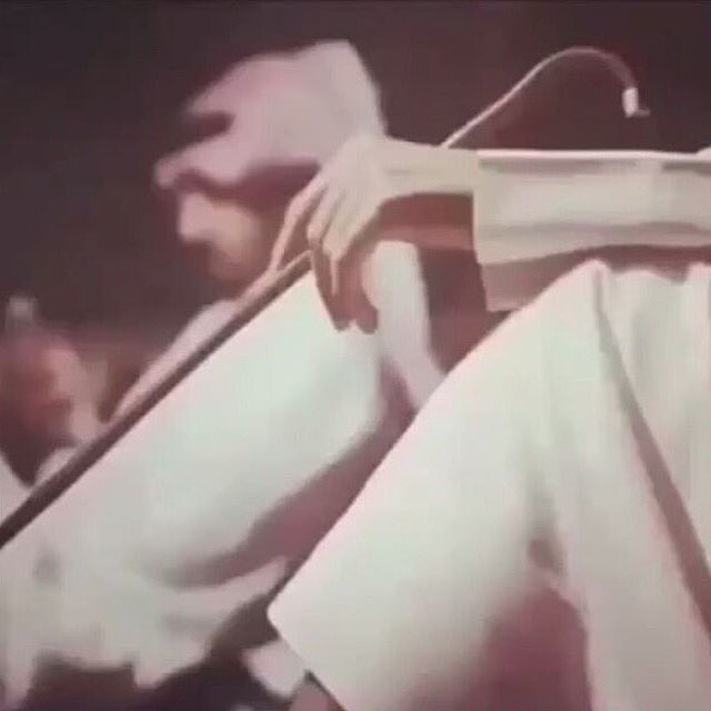 mshal501's tweet image. أغيب واخذ لي مع الوقت وقفات 
ويبقى غلاك داخلي ما نسيته 
سلام يا ماخذ على الطيب عادات 
ياللي مثلك في الملا ما لقيته