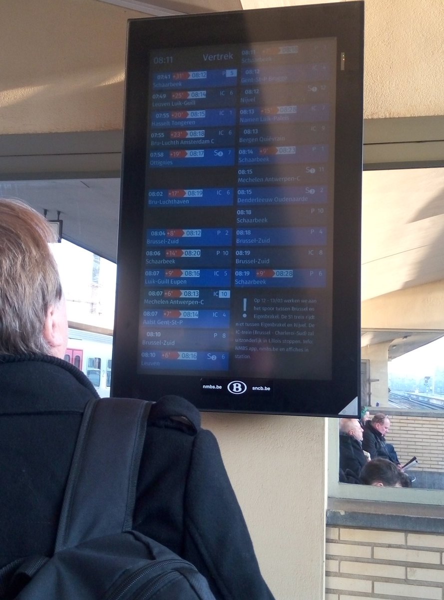 driesvanstappen's tweet photo. @NMBS Ik dacht dat er méér treinen op tijd moesten rijden, niet minder https://t.co/PZ6I2WuZSQ