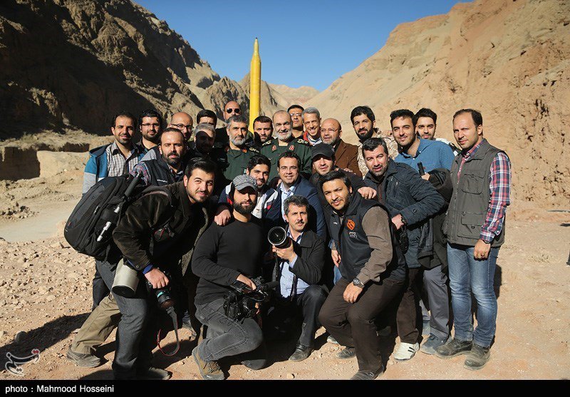 IranFrontPage's tweet image. #IRGC Commanders in Sarcastic Photo with “Homegrown” Missile iranfrontpage.com/news/politics/…
#iranmissiletest