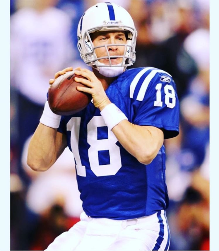 Ashley_Sharae's tweet photo. Anybody that know me knows Peyton literally BEEN my favorite QB. I'm really sad to see him retire. He had #AGreatRun https://t.co/ujqgpGbeLf