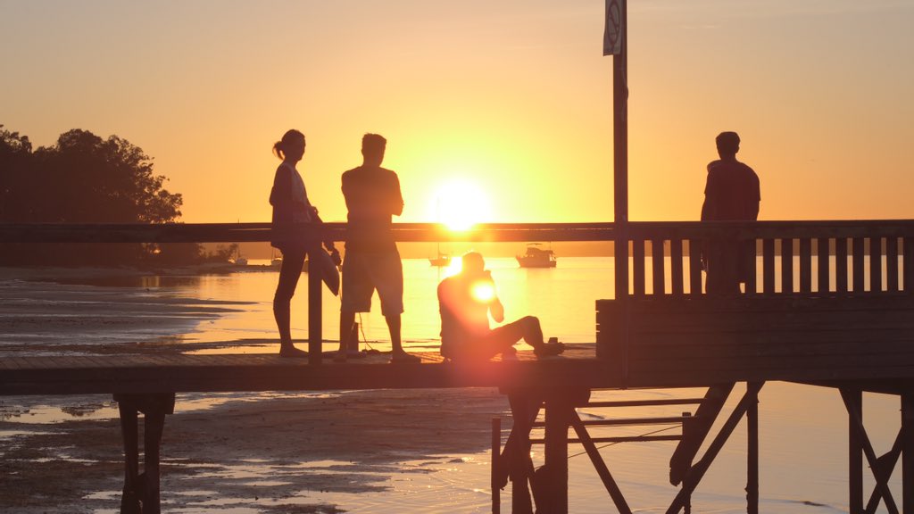 Eagle_Eye19's tweet photo. @PhilipBloom An early morning crew shot we thought you may like.
Aus Tourism shoot in NSW https://t.co/diUZ9L4qpu