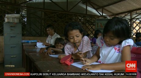 Motivasi Ibu Ina untuk membangun sekolah KAMI adalah karena permintaan anak-anak yg besar untuk bersekolah. #Heroes