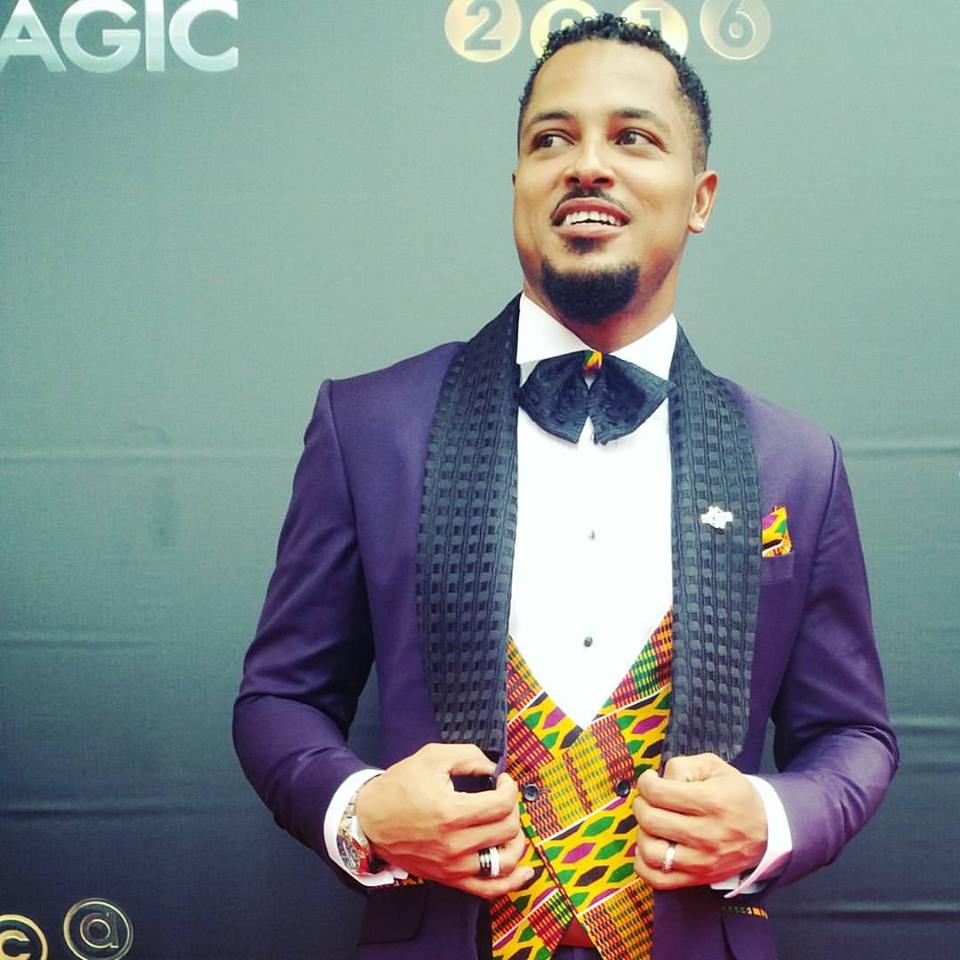 #TBT #Recentthrowback Actor @iam_vanvicker looking dapper in an @ElikemTheTailor made suit #AMVCA2016 #Kente #africa