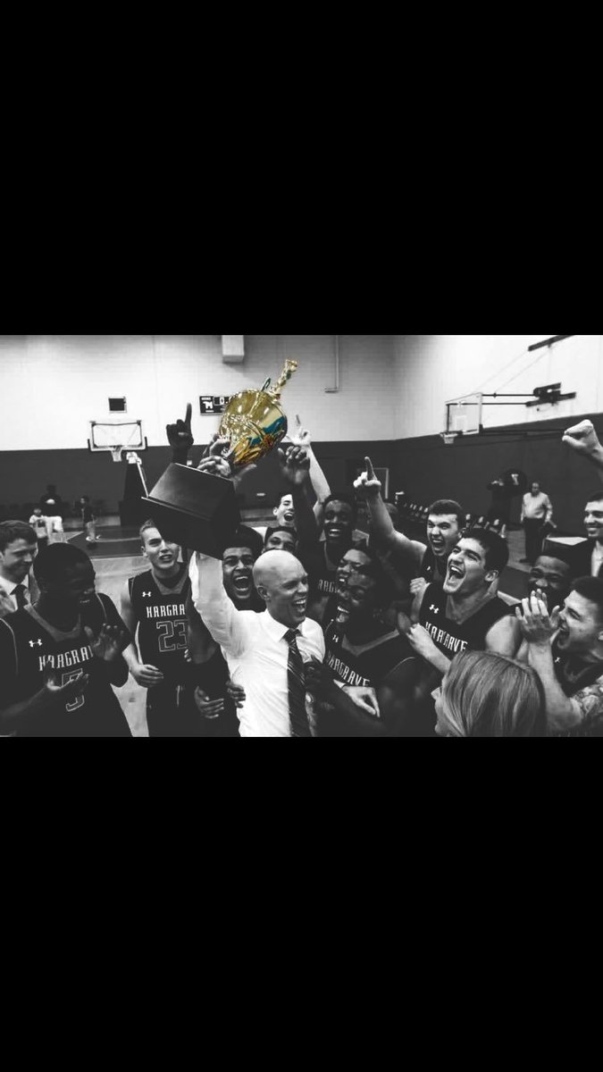 lovin_2_hoop's tweet photo. WITH God anything is possible !! 🙏🏽 Thank you God for all your blessings 🙌🏻💯 #NationalPrepChamps #Hargrave 💍🔥💯 https://t.co/fgJibmCBNs