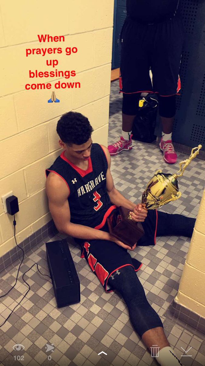 lovin_2_hoop's tweet photo. WITH God anything is possible !! 🙏🏽 Thank you God for all your blessings 🙌🏻💯 #NationalPrepChamps #Hargrave 💍🔥💯 https://t.co/fgJibmCBNs