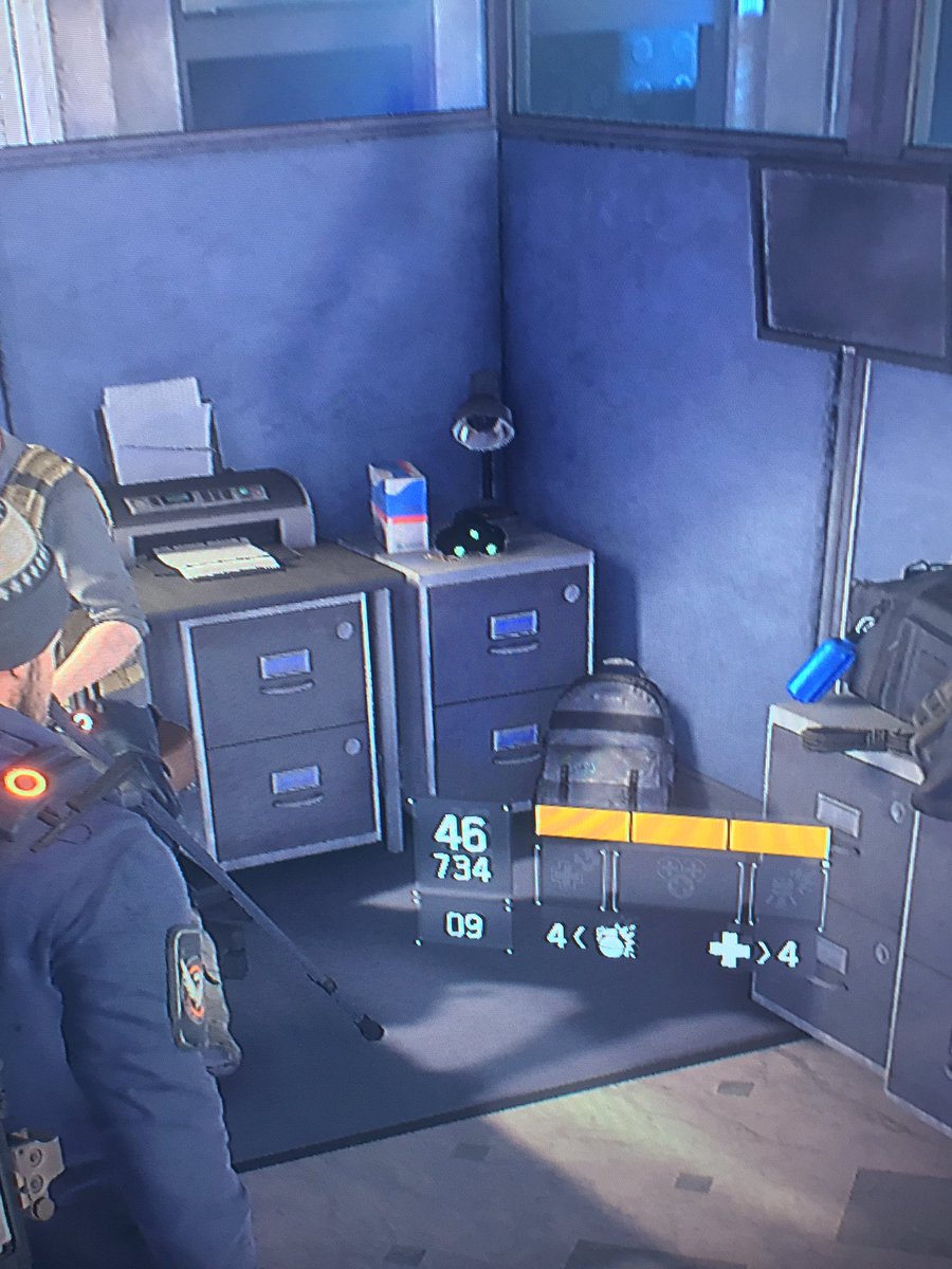 Parme_John's tweet photo. @TheDivisionGame My Favorite Easter egg so far. Possible outfit in the game? https://t.co/gITSy98UgO