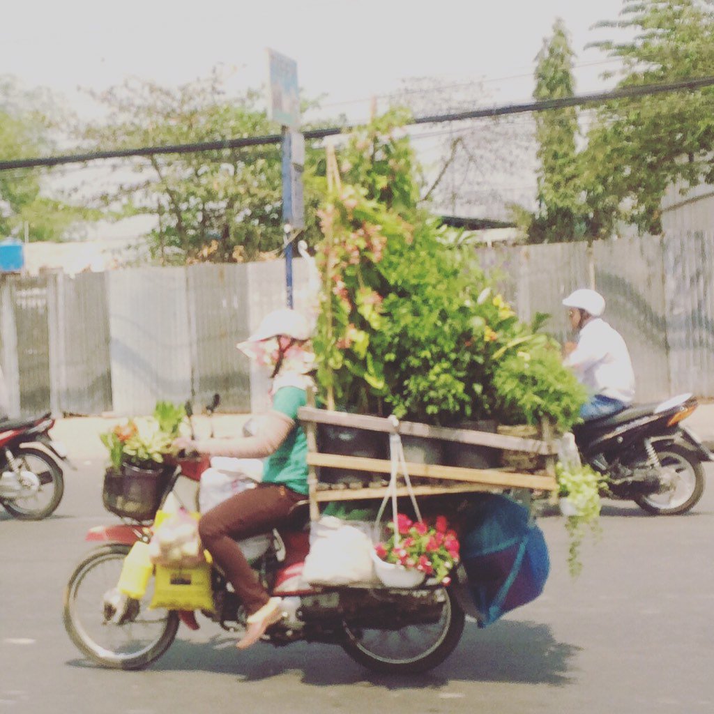 The perfect method 2 deliver &amp; distribute, not sure it would work wit furniture though! #innovation #Vietnam