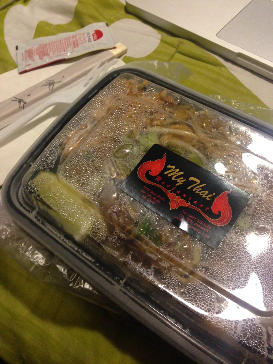 When bf's in another state, but knows I had a bad day and sends takeout to my apartment 😍 he's a keeper