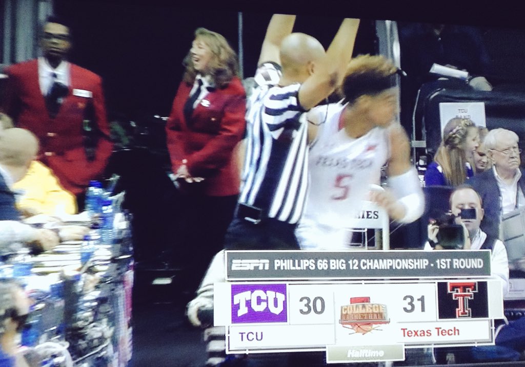 08Jayhawk's tweet photo. @RedJacketLady sighting at TCU vs Texas Tech game https://t.co/VFEFqoSjrv