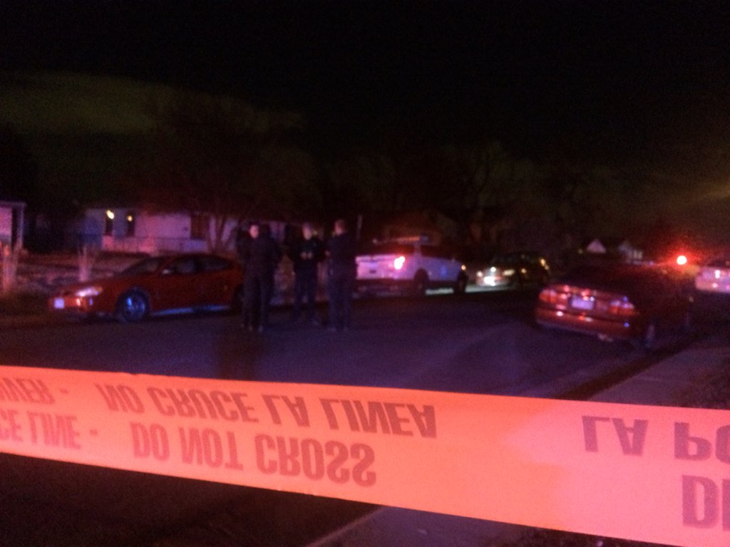 WhitneyWReports's tweet photo. Different angle on shooting in North Park Hill.  We saw an ambulance screaming past on MLK around 845 pm https://t.co/CCwKc2F8c3