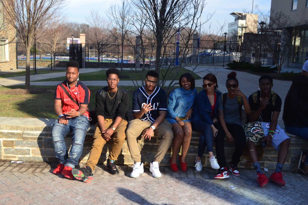 SMOOTHInc_'s tweet photo. The weather had everyone in a good mood! Tag your friends! #SMOOTHDays https://t.co/j4lA4i1Pfh