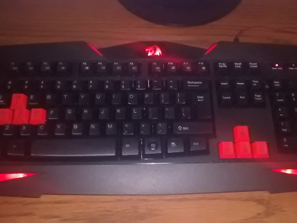 Malachi_Flips's tweet photo. Gaming keyboard #gaming #keybored #reddragonnite #pc #gamer #csgo #faze #scuf #followme #likeforlike #r4r https://t.co/qK9pnF09Zb