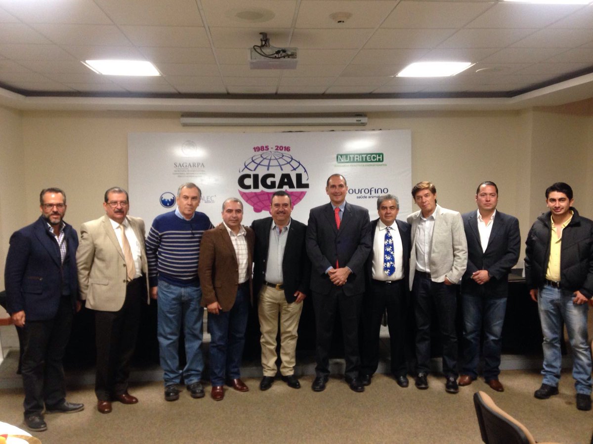 oscarsoltero's tweet photo. Presentación del evento CIGAL, XXXII Conferencia Internacional de Ganado Lechero. @Liconsa @GeronimoCoronaA https://t.co/m0W4c89p27
