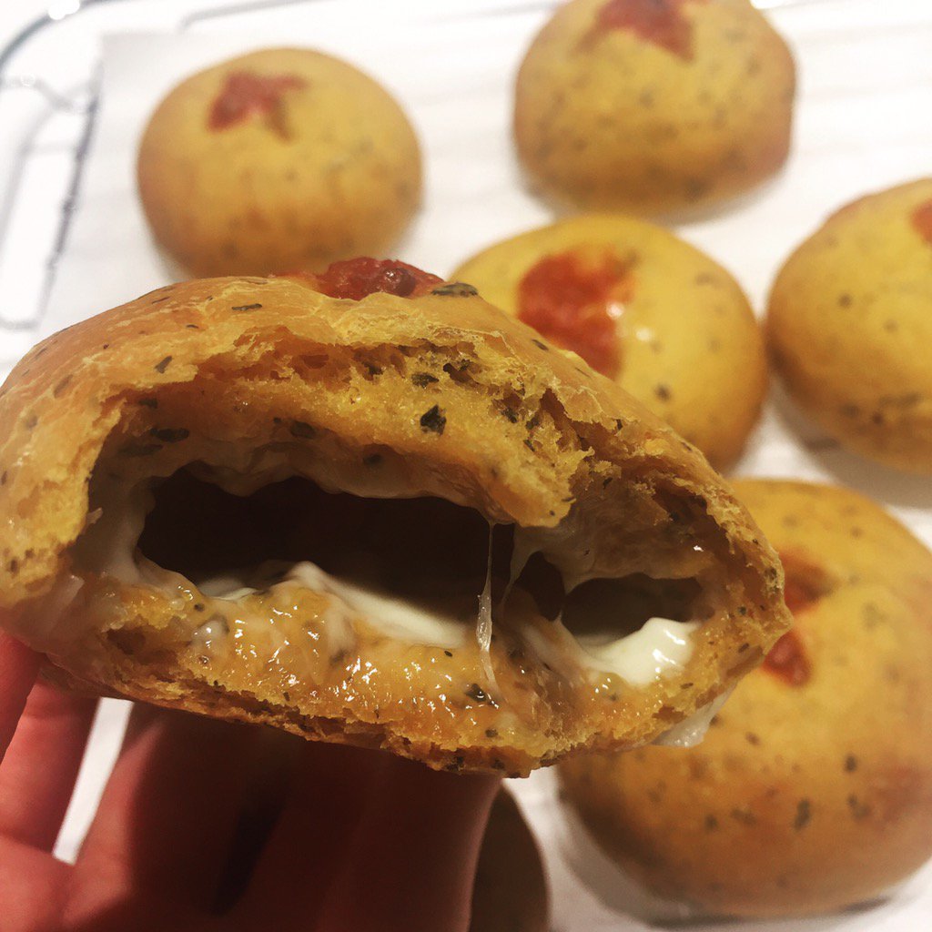 The_Darenogare's tweet image. 収録現場に手作りパンの差し入れを！
パン作るの大好き🍞
焼き立てが一番好き😋