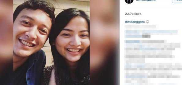 Foto Bareng Cewek, Pacar Baru Dimas Anggara? -  arenamusik.com/infotainment/f…