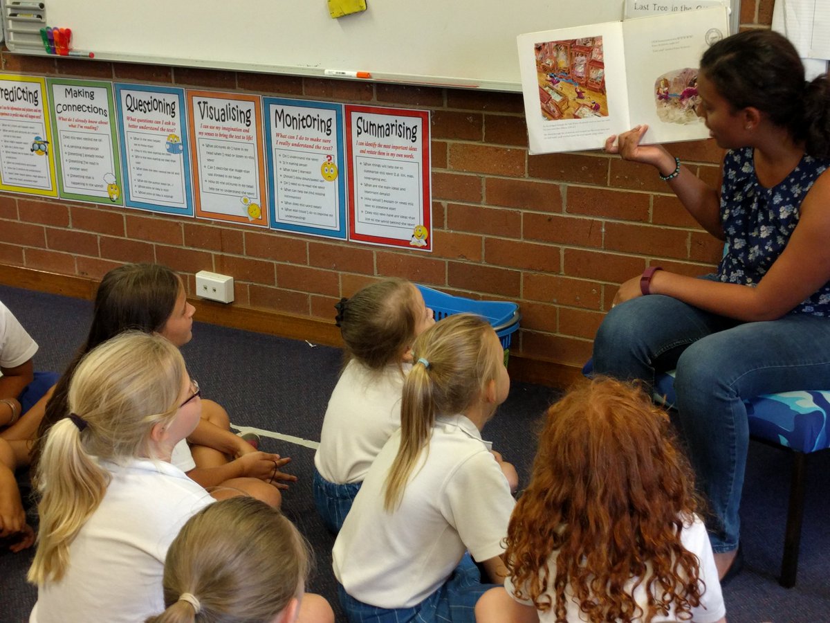 AustralPS's tweet photo. Reading Relay with Stage 2 @Class34G @Rysko2016 @34S_Class https://t.co/R1xFVhaJqx