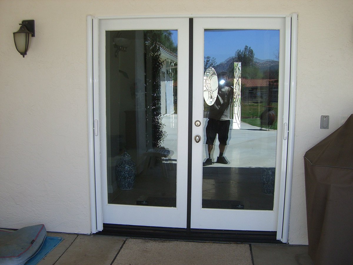 socalscreen's tweet photo. Need Screens for your #FrenchDoors? Check out #ClearView #industryleader #speedreducer #ZikaVirus #feelthebreeze https://t.co/AcyHF1psy6