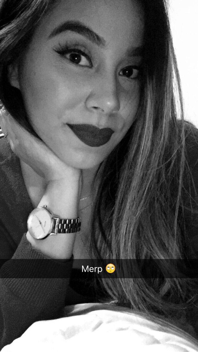 ambervanessa_'s tweet photo. So glad to be home 😅 #targetlife #longassshift https://t.co/BsGfSZ0cz6