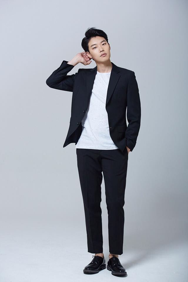funkorea_indo's tweet photo. Sblm mnjd Kim Jung Hwan, Ryu Jun Yeol sempat casting utk peran lain loh. Siapa sih? klik: https://t.co/6xduM5T7tH https://t.co/jtONldRDZ2